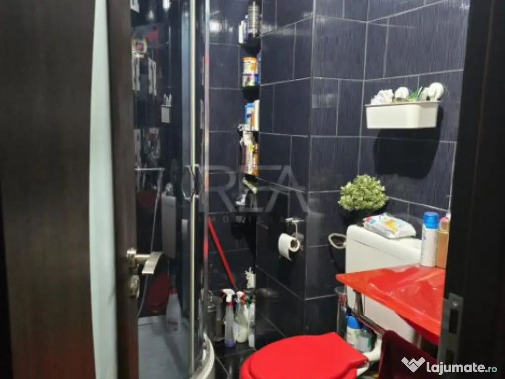 4 camere Dristor decomandat, an 1984, 82 mp 