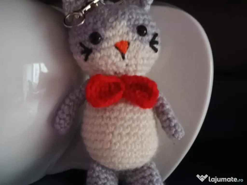 Jucarie breloc Pisicuța și Dino 