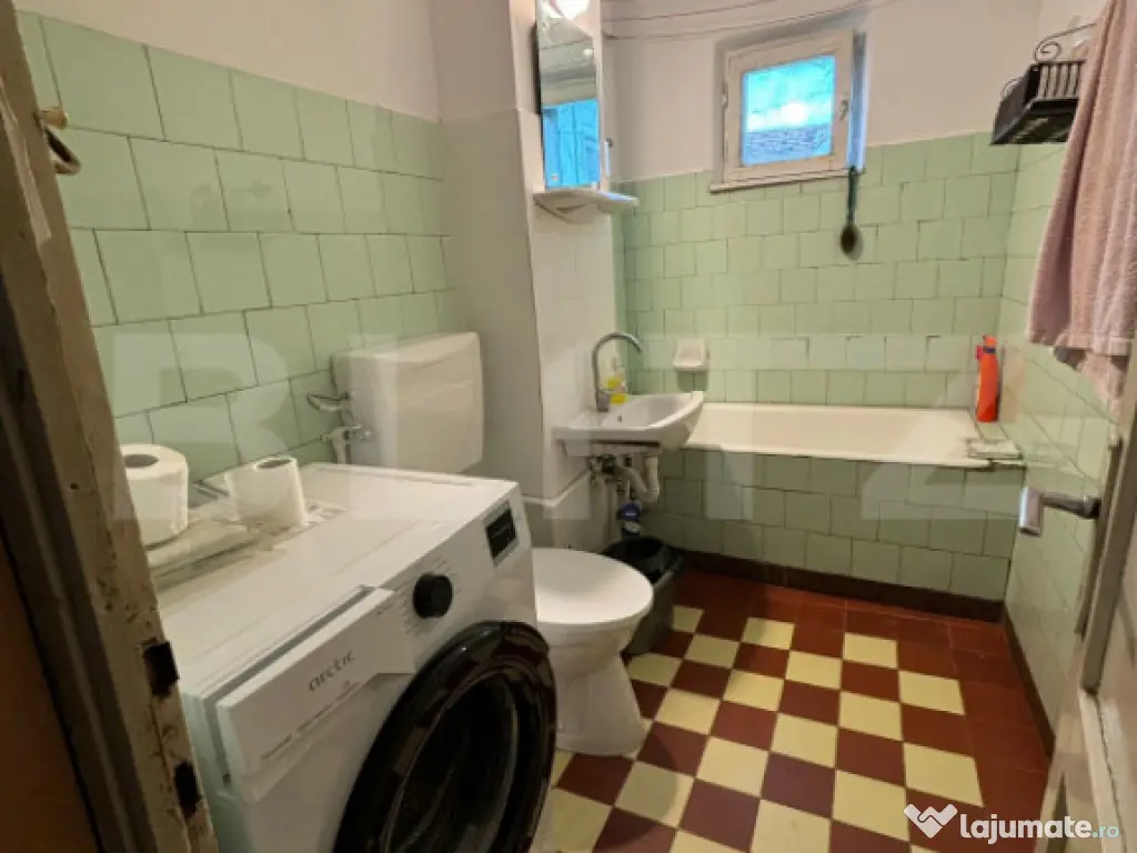 APARTAMENT CU 4 CAMERE ,LANGA MUZEU