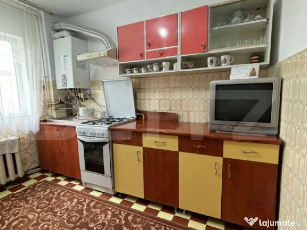 APARTAMENT CU 4 CAMERE ,LANGA MUZEU
