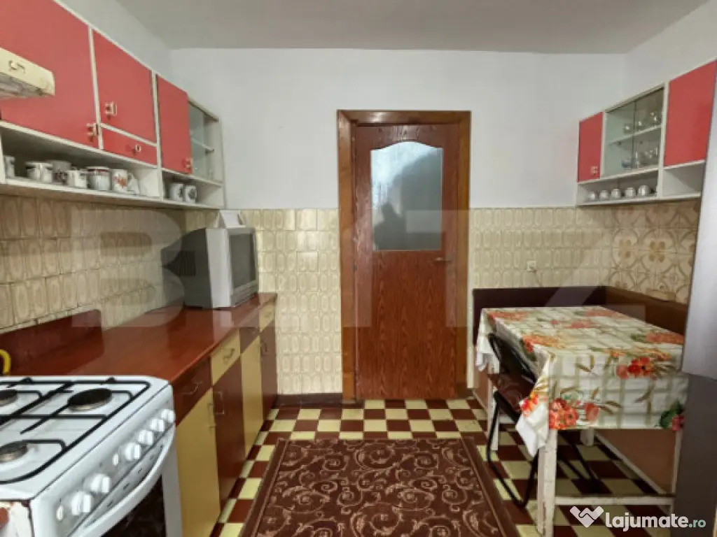 APARTAMENT CU 4 CAMERE ,LANGA MUZEU
