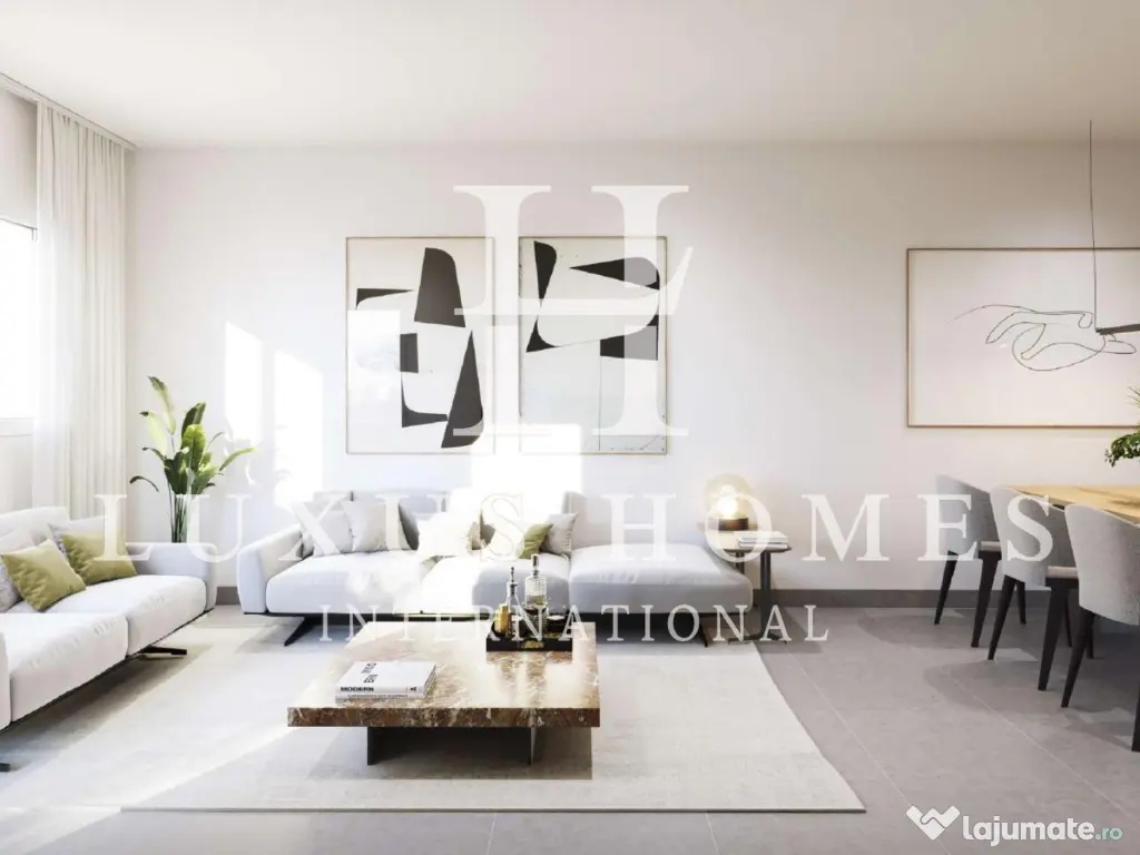 Apartament la parter, cu piscină, terasă și vedere la mare, lângă plaja 