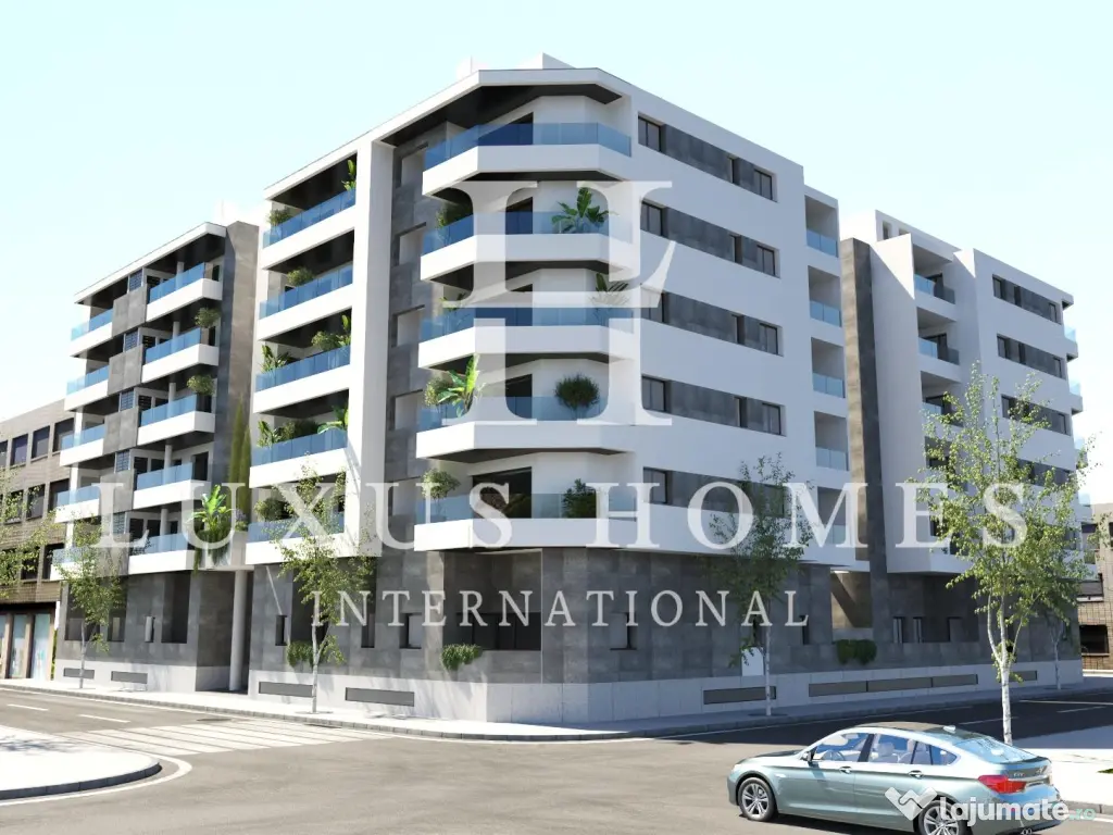 Apartament de lux la parter, cu terasă și piscină, situat într-o zonă premium 