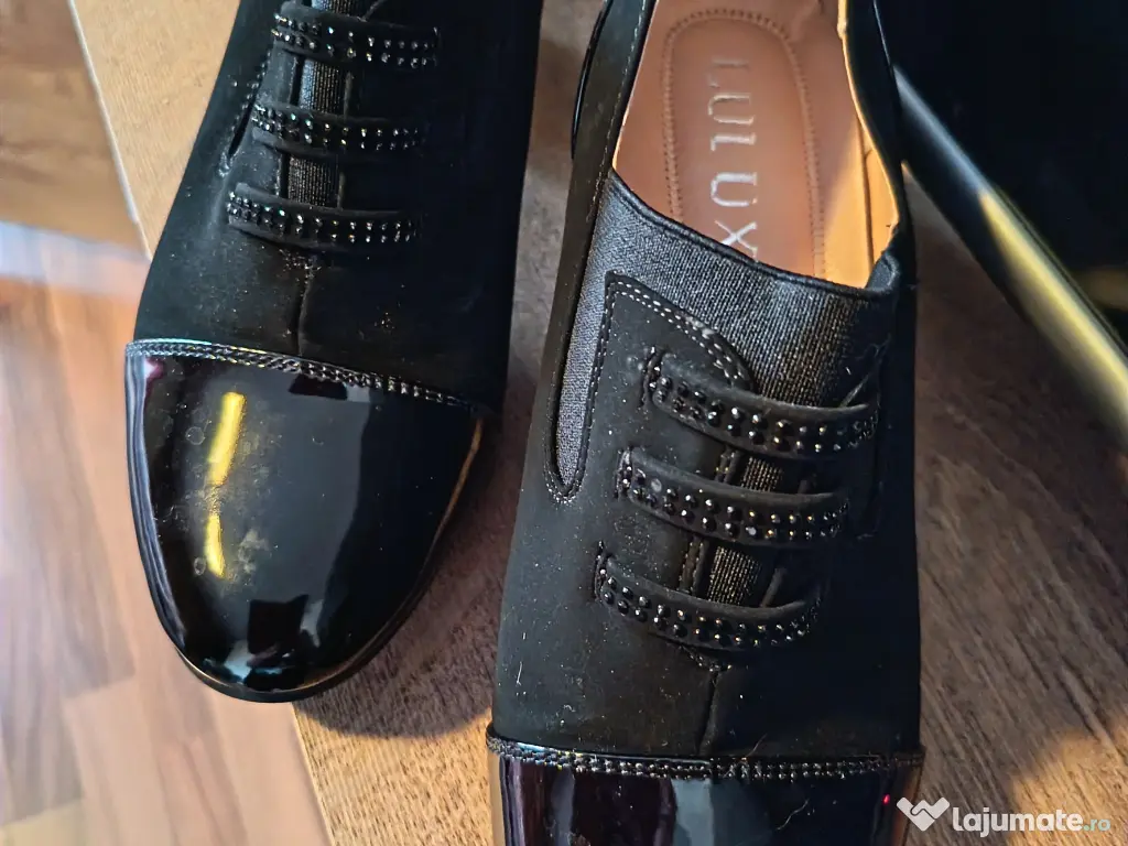 Botine și pantofi de ocazie! 