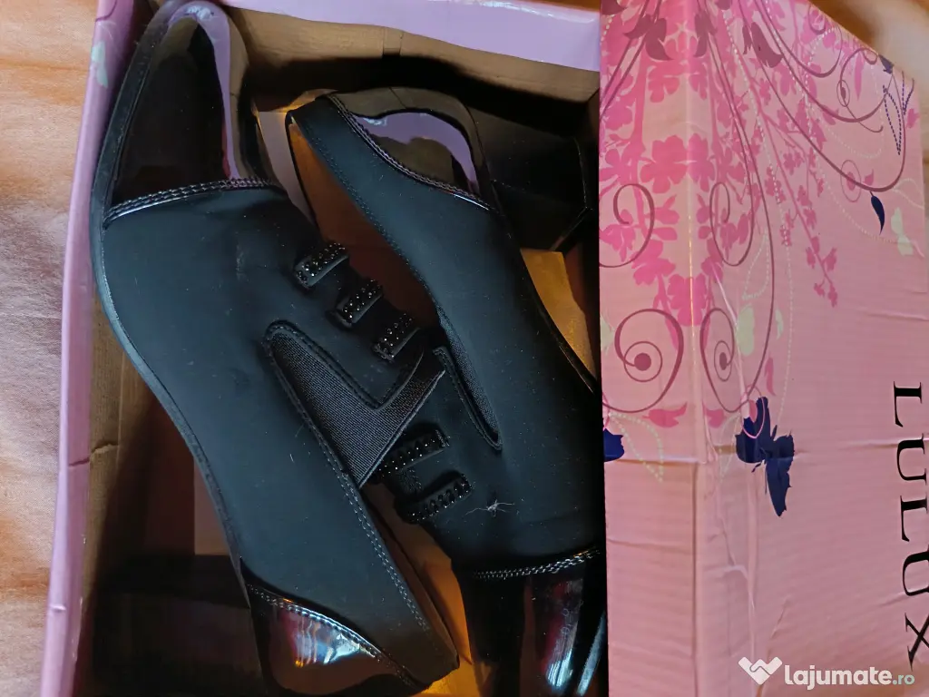 Botine și pantofi de ocazie! 