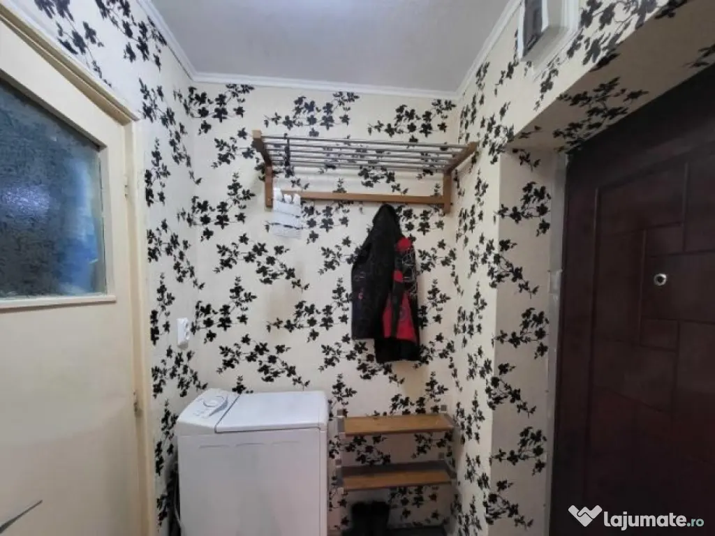 Iancului etaj 9 din 10 decomandat 