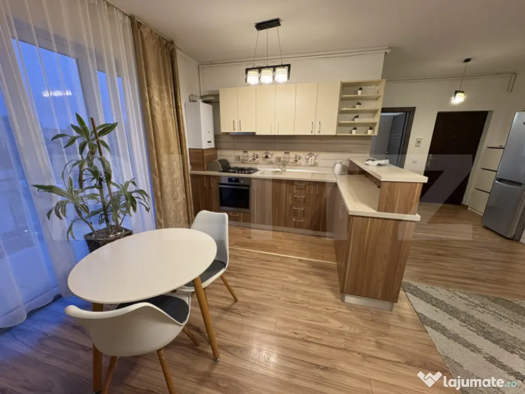 Apartament 2 camere, modern, parcare, zona Grand Hill 