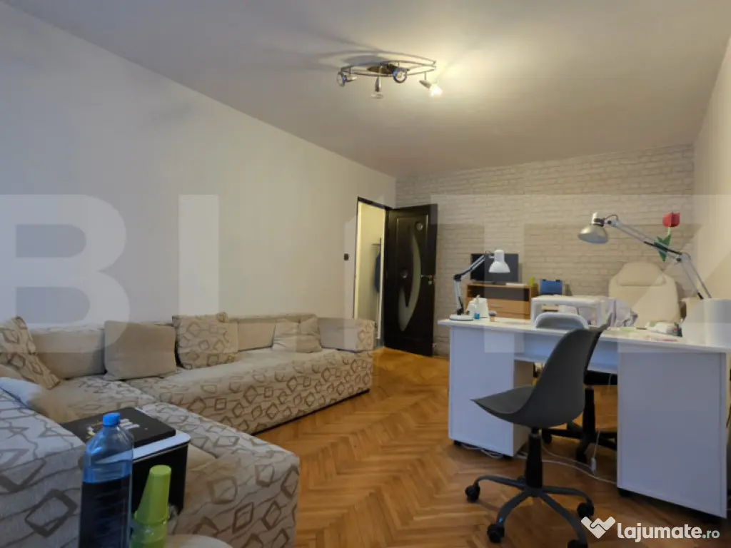 Apartament 3 camere, 65 mp, zona Soarelui 