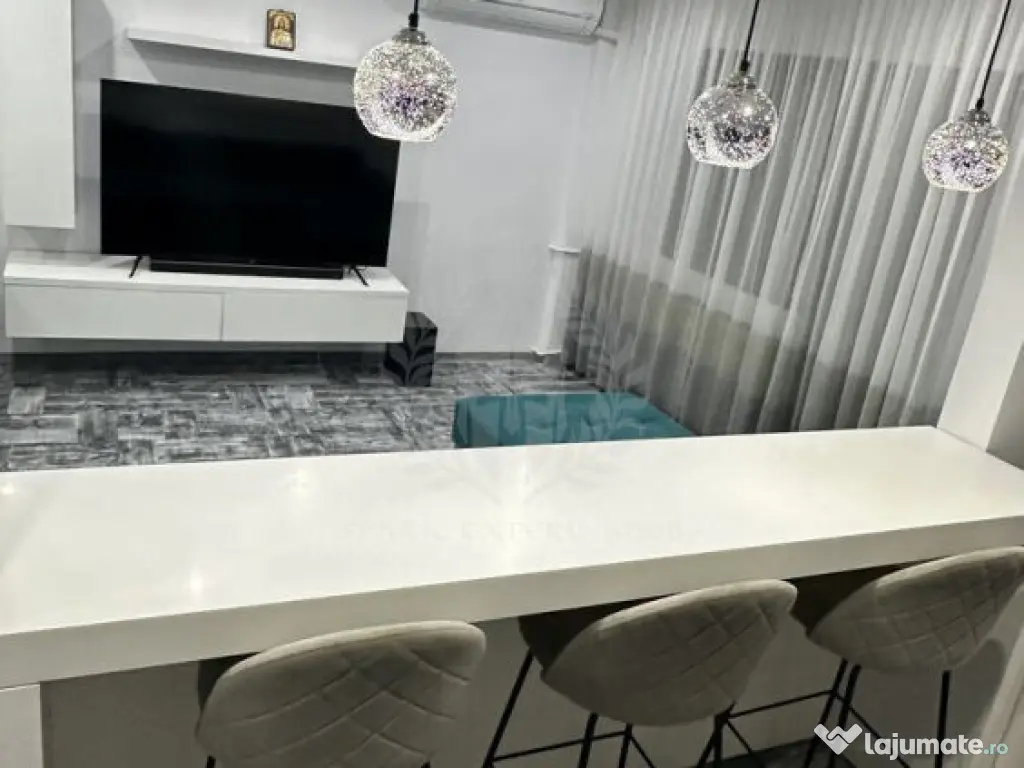 //4 CAMERE ULTRACENTRAL// 93 MP// 2 BALCOANE INCHISE//BOXA 