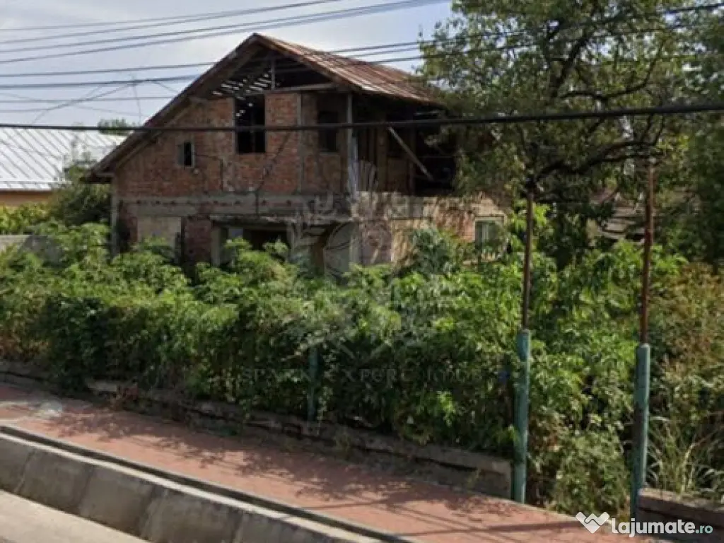 TEREN INTRAVILAN //PAULESTI//12.000 MP 