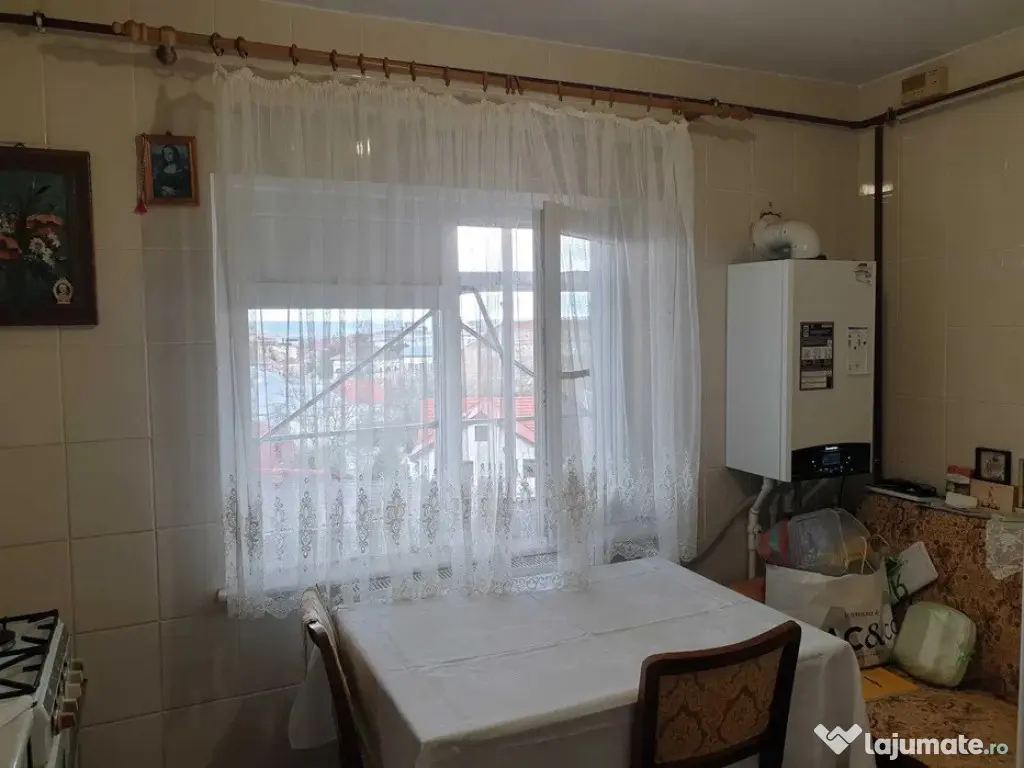 Garsoniera de vanzare, 40 mp, Brazda lui Novac, zona America 