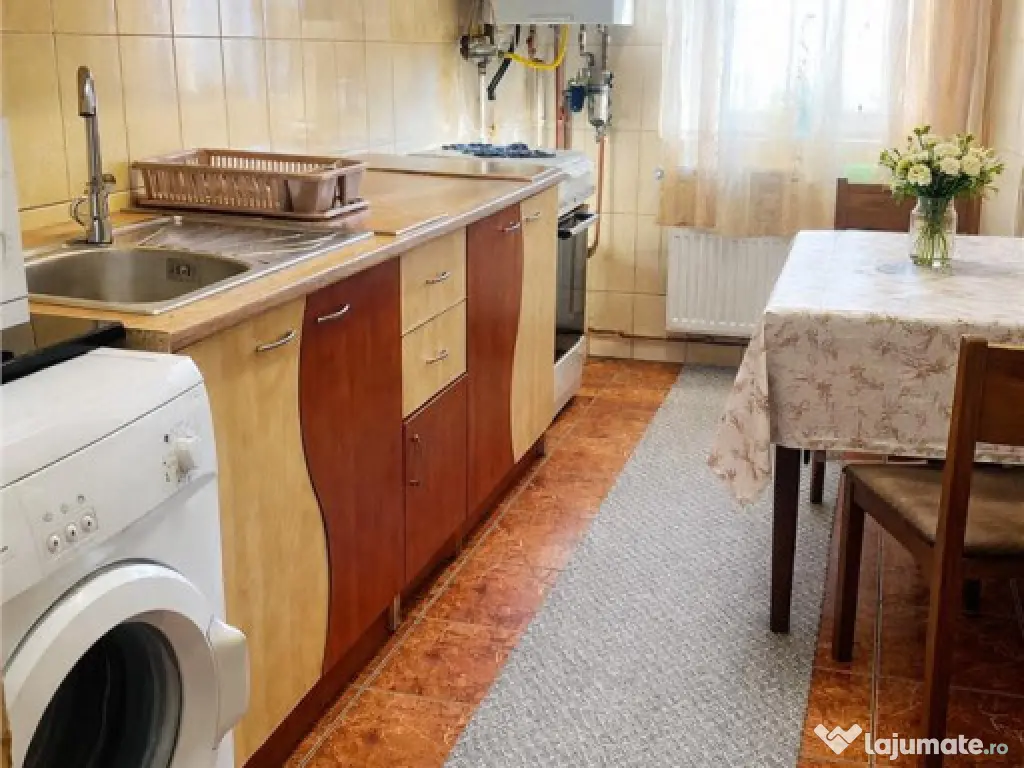 Apartament 3 camere, decomandat, Bartolomeu Brasov 