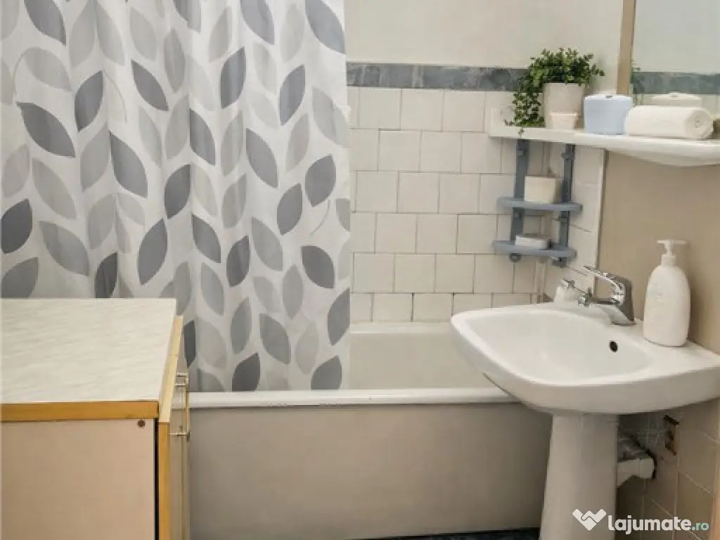 Apartament 3 camere, decomandat, Bartolomeu Brasov 