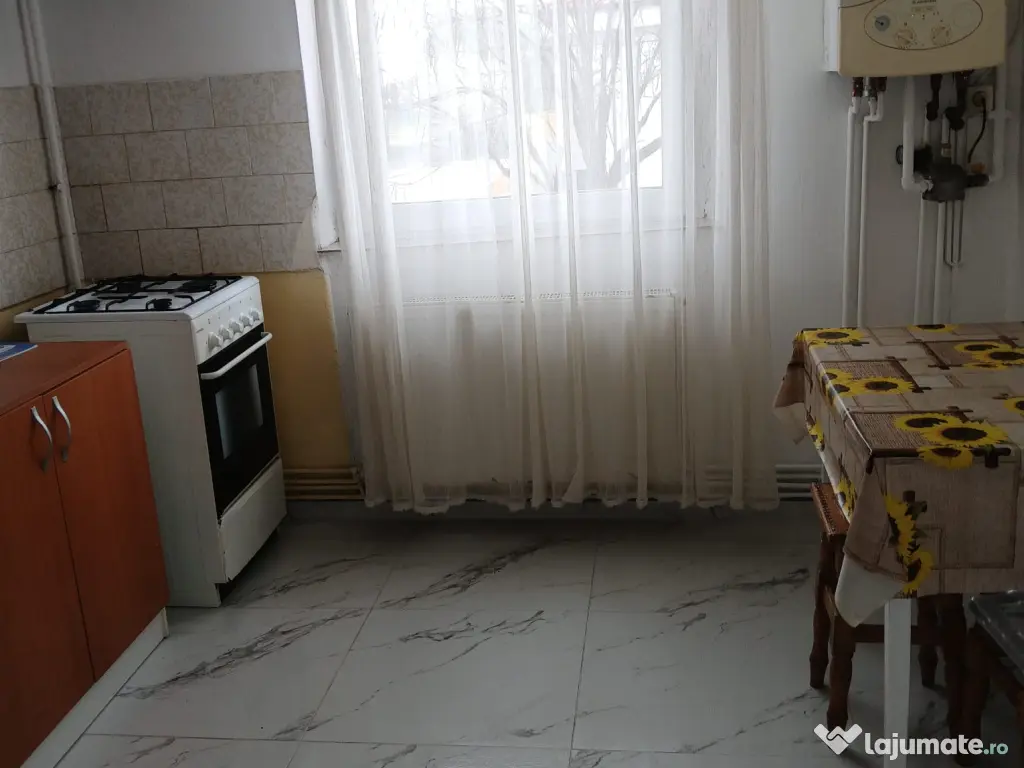 Inchiriez garsoniera str. Semaforului 