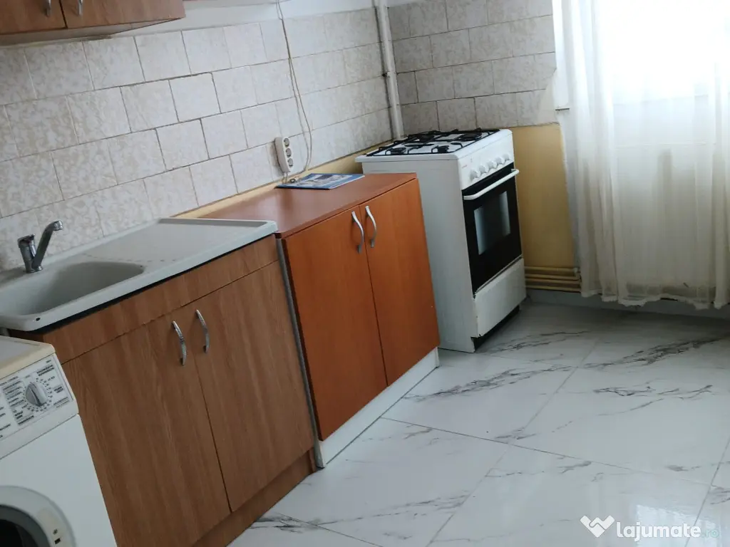 Inchiriez garsoniera str. Semaforului 