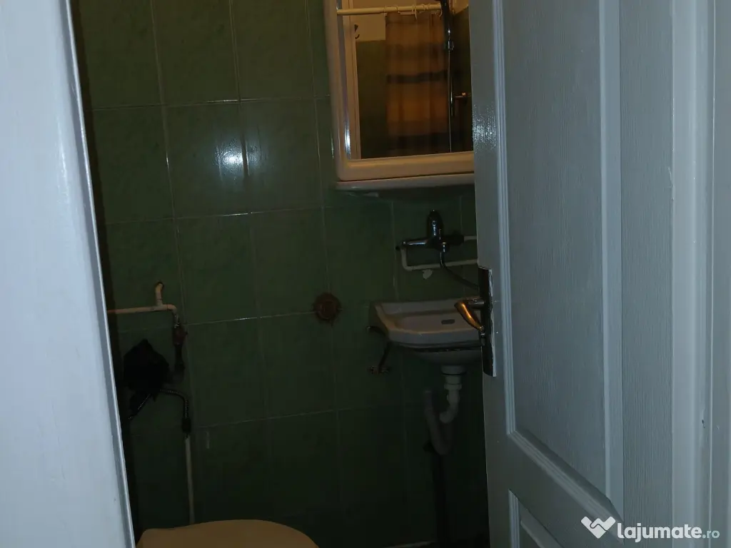 Inchiriez garsoniera str. Semaforului 