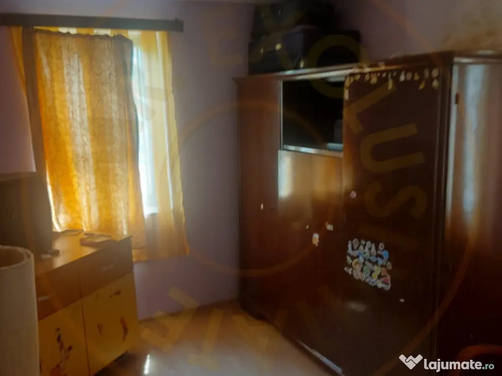 Casa de renovat cu teren 2570 mp in loc. Teiu jud. Arges 