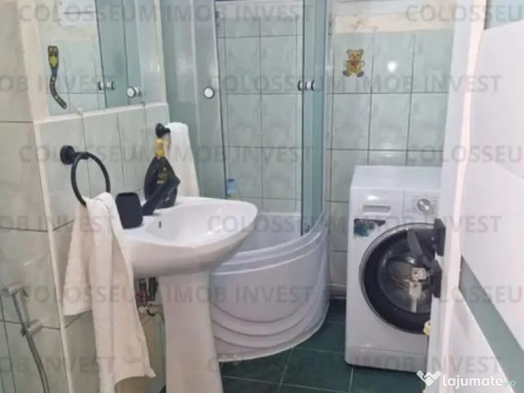 Apartament 3 camere, semidecomandat - zona Astra 