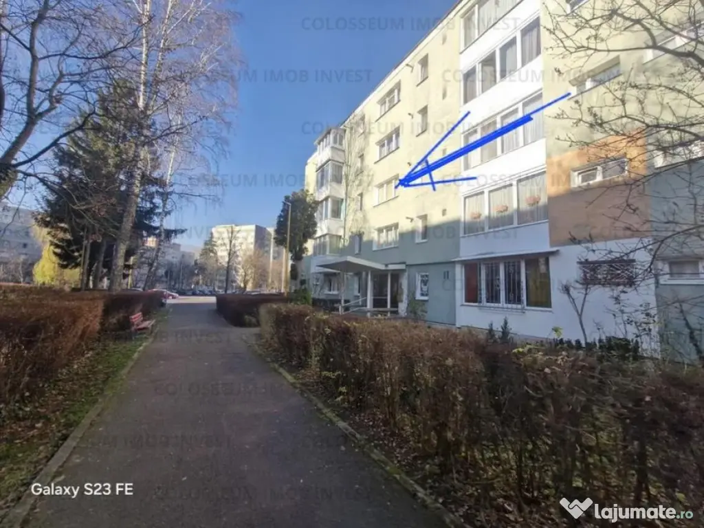 Apartament 3 camere, semidecomandat - zona Astra 