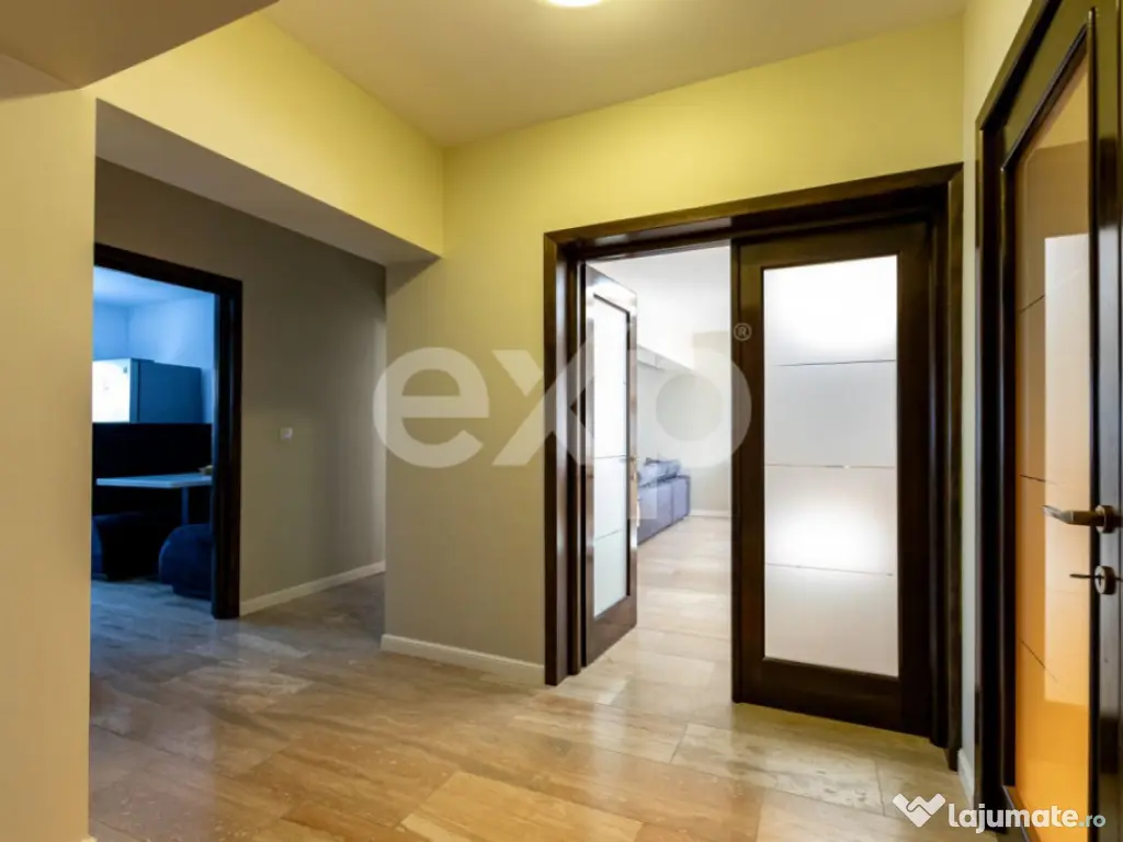 Casă/Vilă duplex cu 5 camere de vânzare, strada 9 Mai- zo 