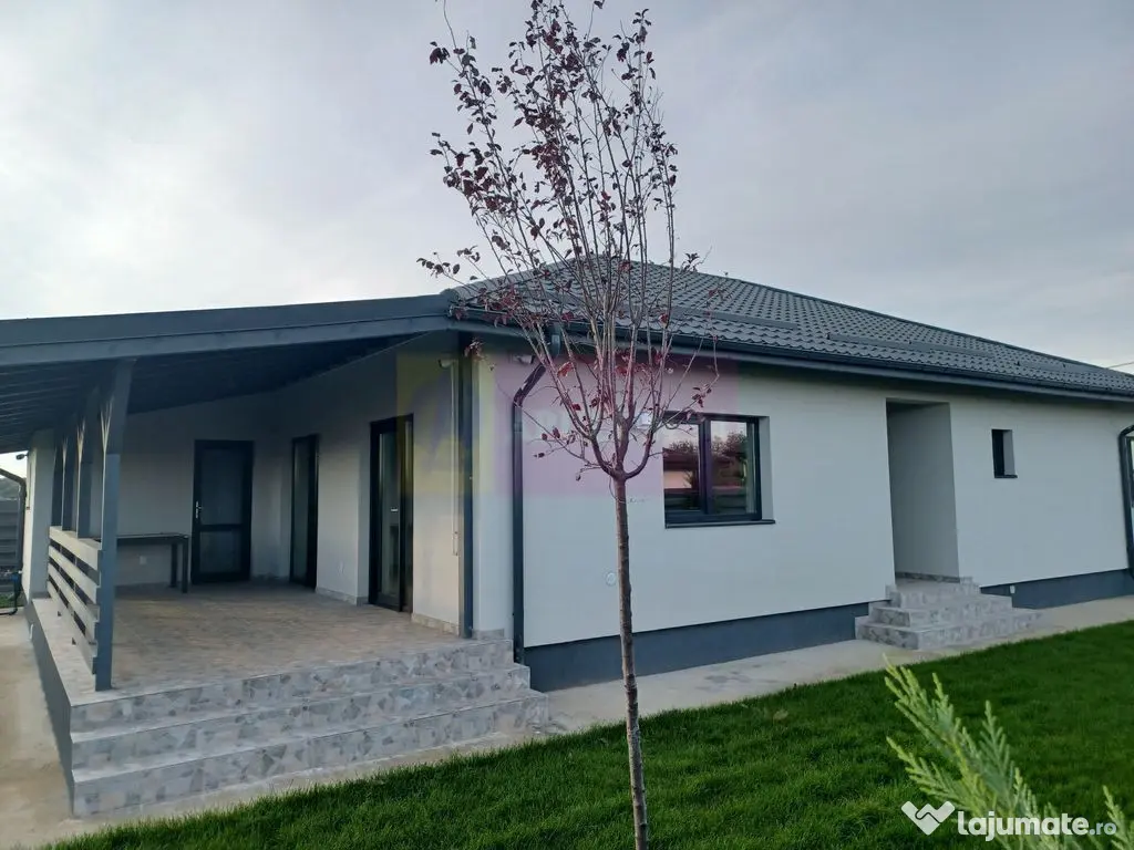 Casă 4 camere 162 mp, 115 utili, curte 505 mp, Săbăreni 