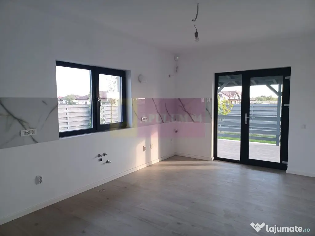 Casă 4 camere 162 mp, 115 utili, curte 505 mp, Săbăreni 