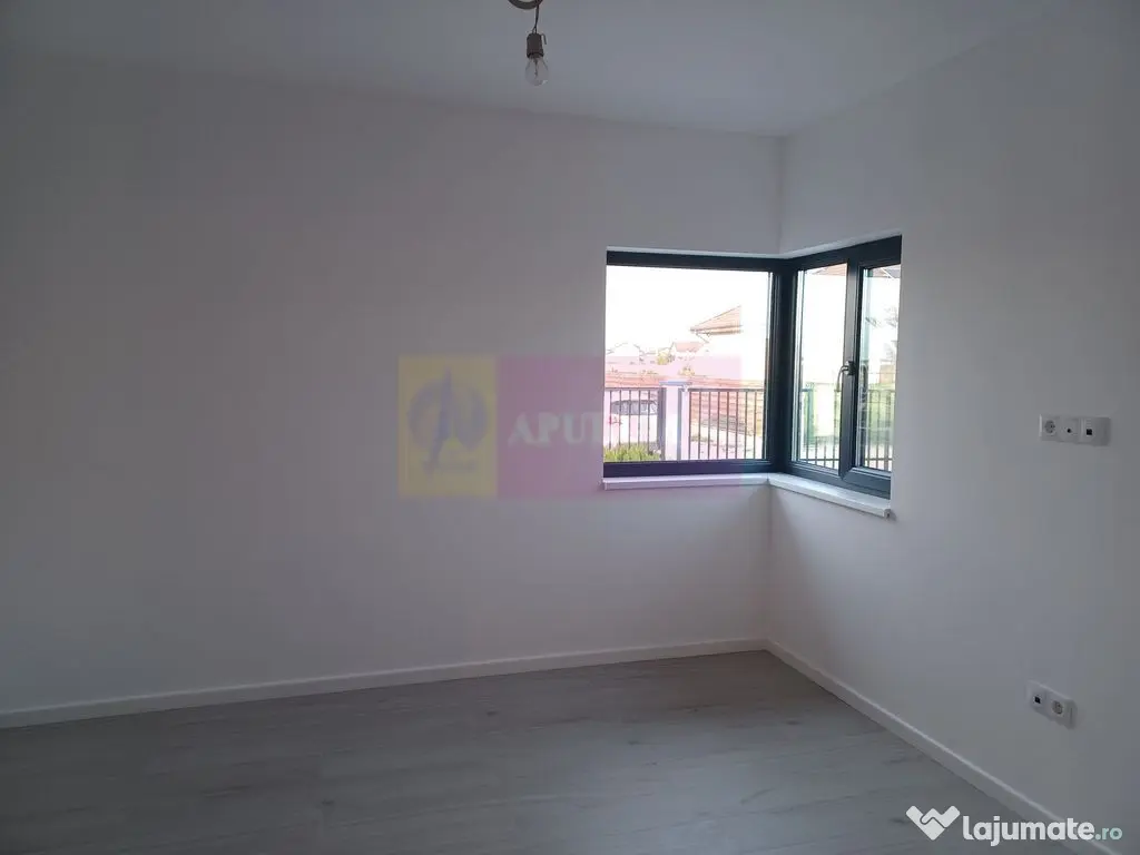 Casă 4 camere 162 mp, 115 utili, curte 505 mp, Săbăreni 