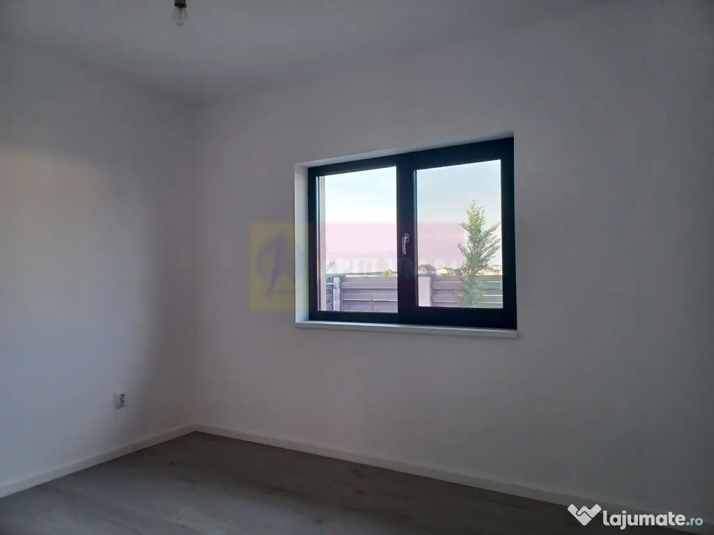 Casă 4 camere 162 mp, 115 utili, curte 505 mp, Săbăreni 