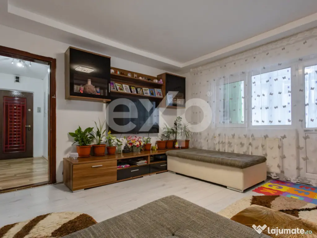 De vânzare apartament 3 camere decomandate, parter, stațiu