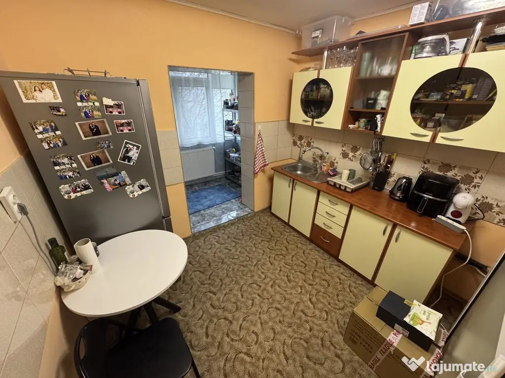 Apartament 3 camere Poarta 6 