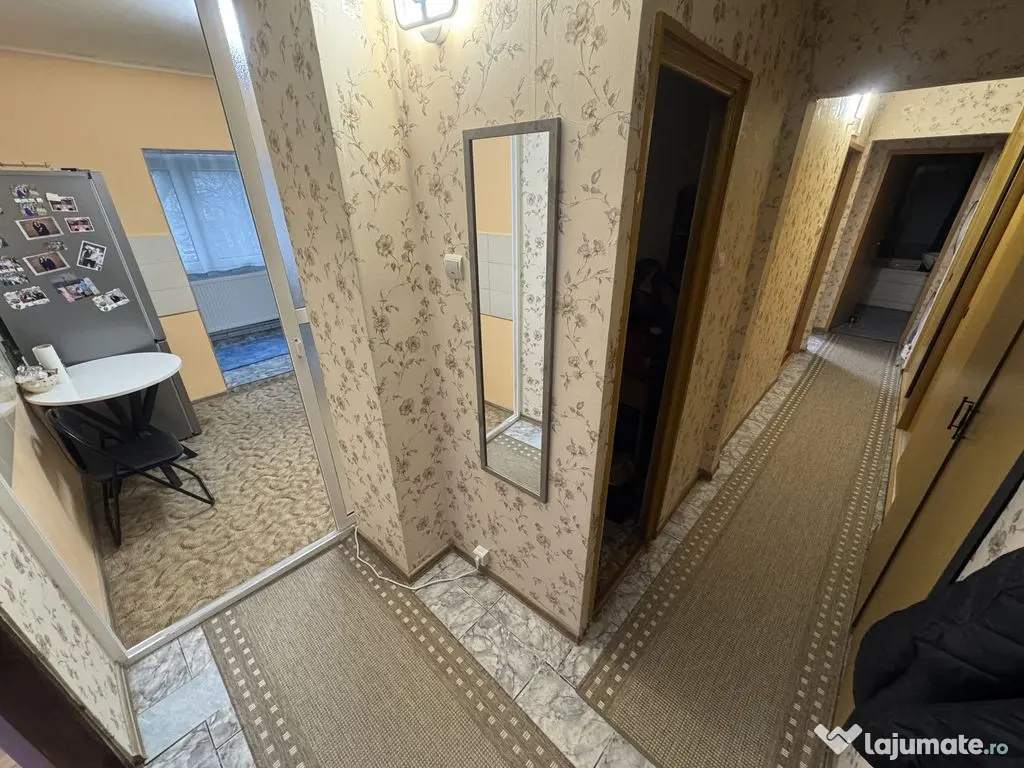 Apartament 3 camere Poarta 6 