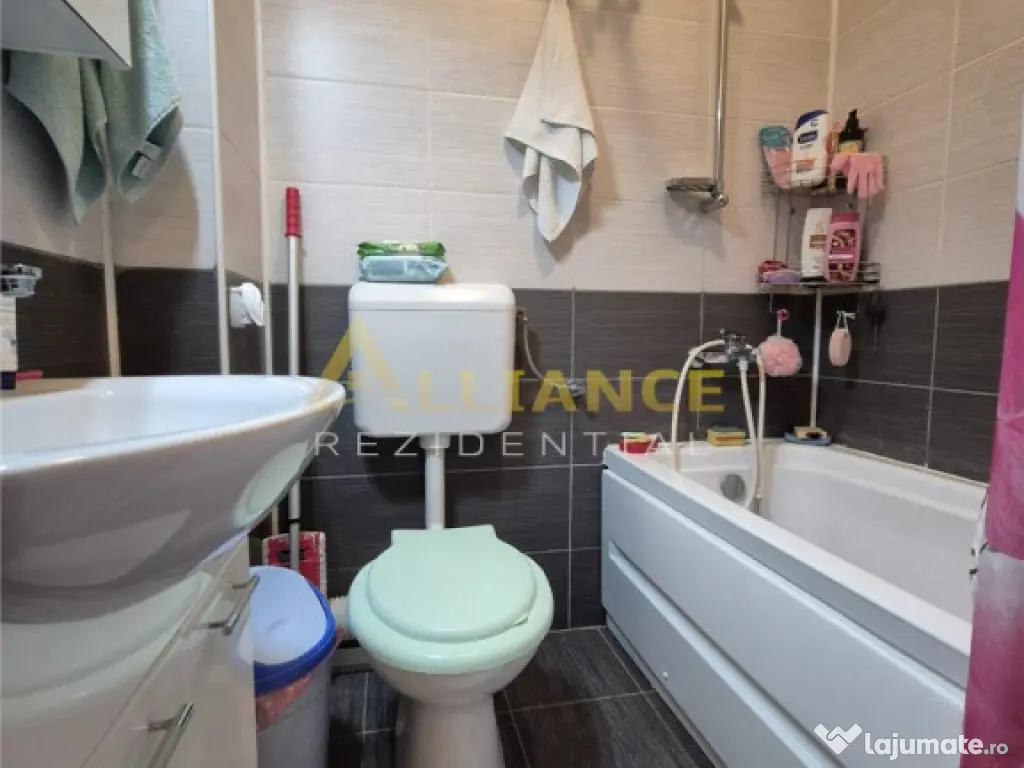 Apartament 2 camere decomandat - Biruintei 