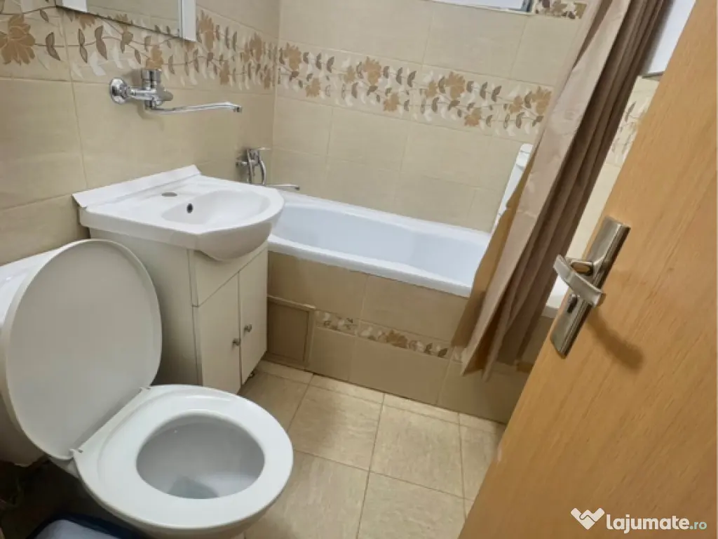 Garsonieră de închiriat cu loc de parcare inclus 