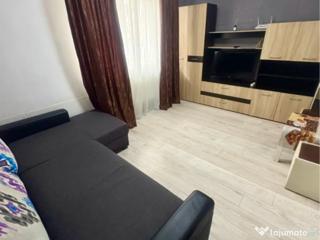 Garsonieră de închiriat cu loc de parcare inclus 