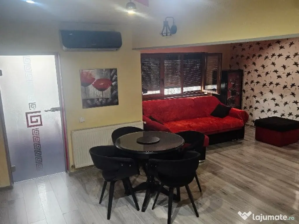 Apartament 2 camere, decomandat, living open space. 