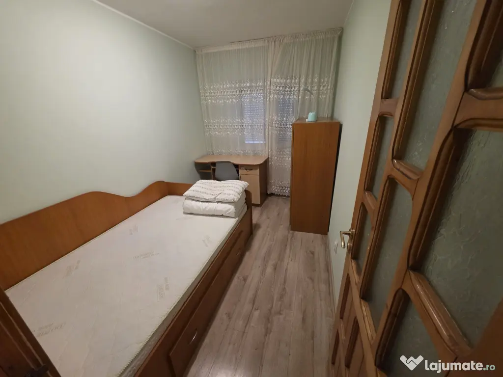 Inchiriez apartament 3 camere Galati 