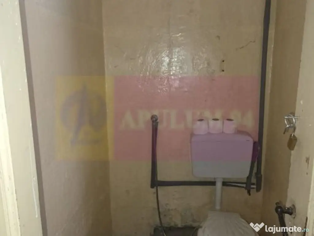 Apartament 6 camere in casa, Campina zona centrala