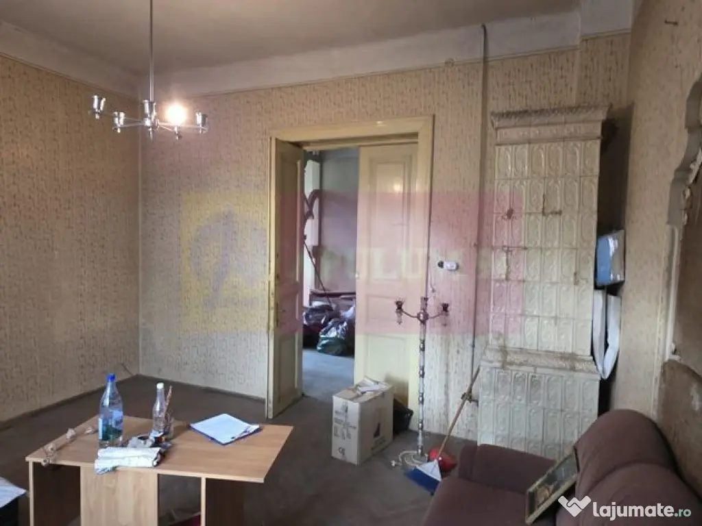 Apartament 6 camere in casa, Campina zona centrala