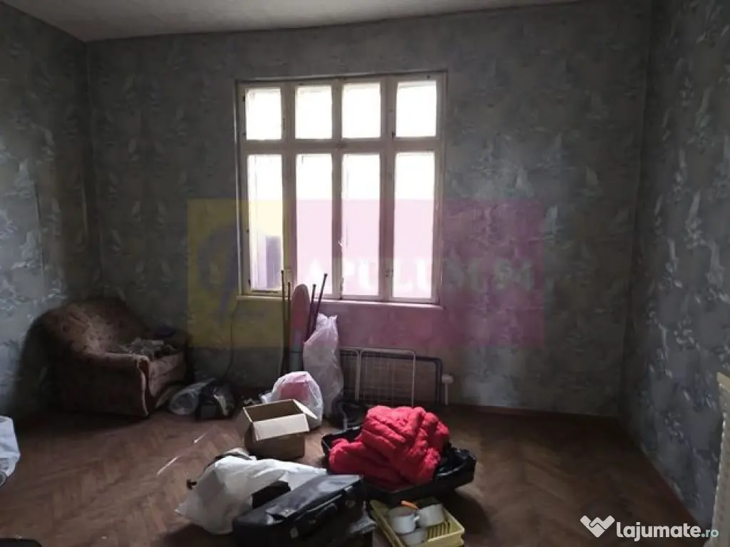 Apartament 6 camere in casa, Campina zona centrala