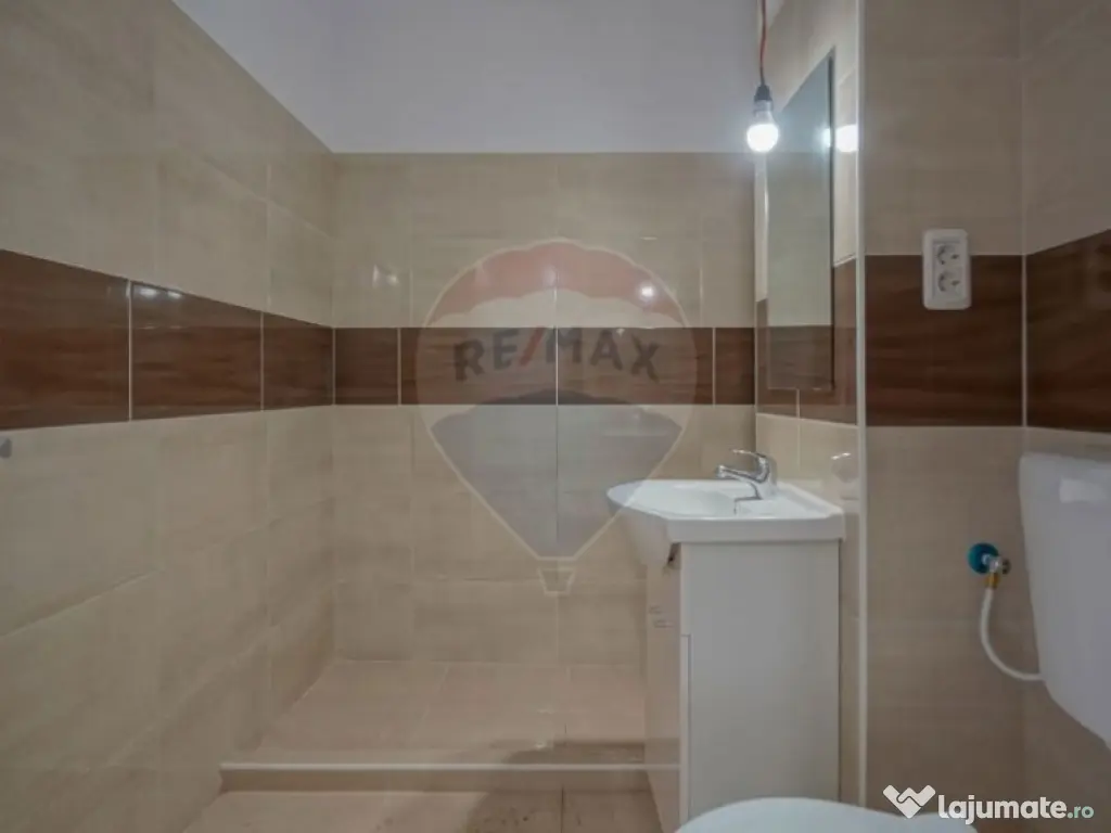 Apartament 2 camere decomandate in SUBCETATE 