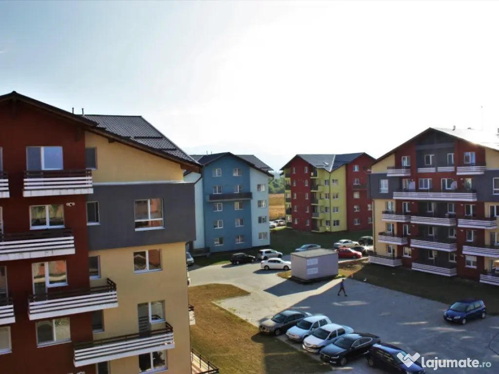 Apartament 2 camere decomandate in SUBCETATE 