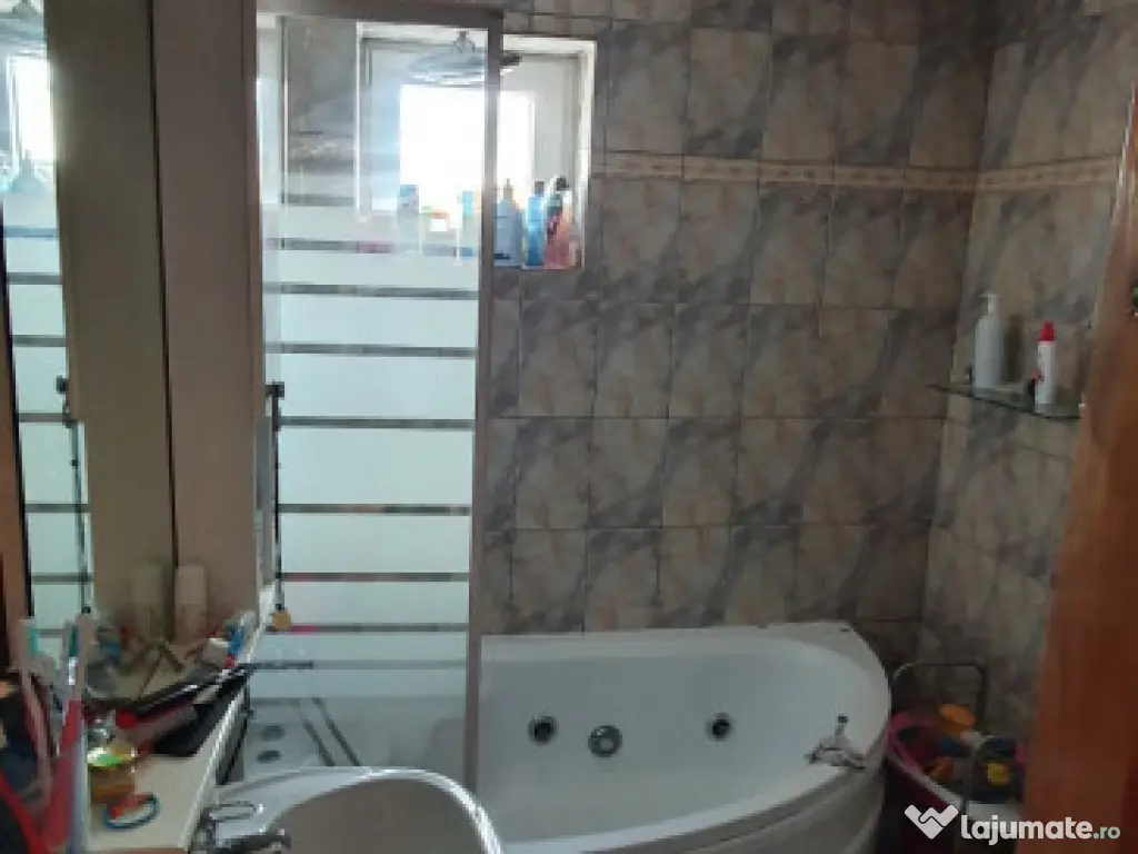 MARASESTI-Cioceanu - cladire P+M pretabil locuinta sau spati 