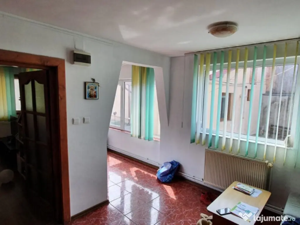 MARASESTI-Cioceanu - cladire P+M pretabil locuinta sau spati 