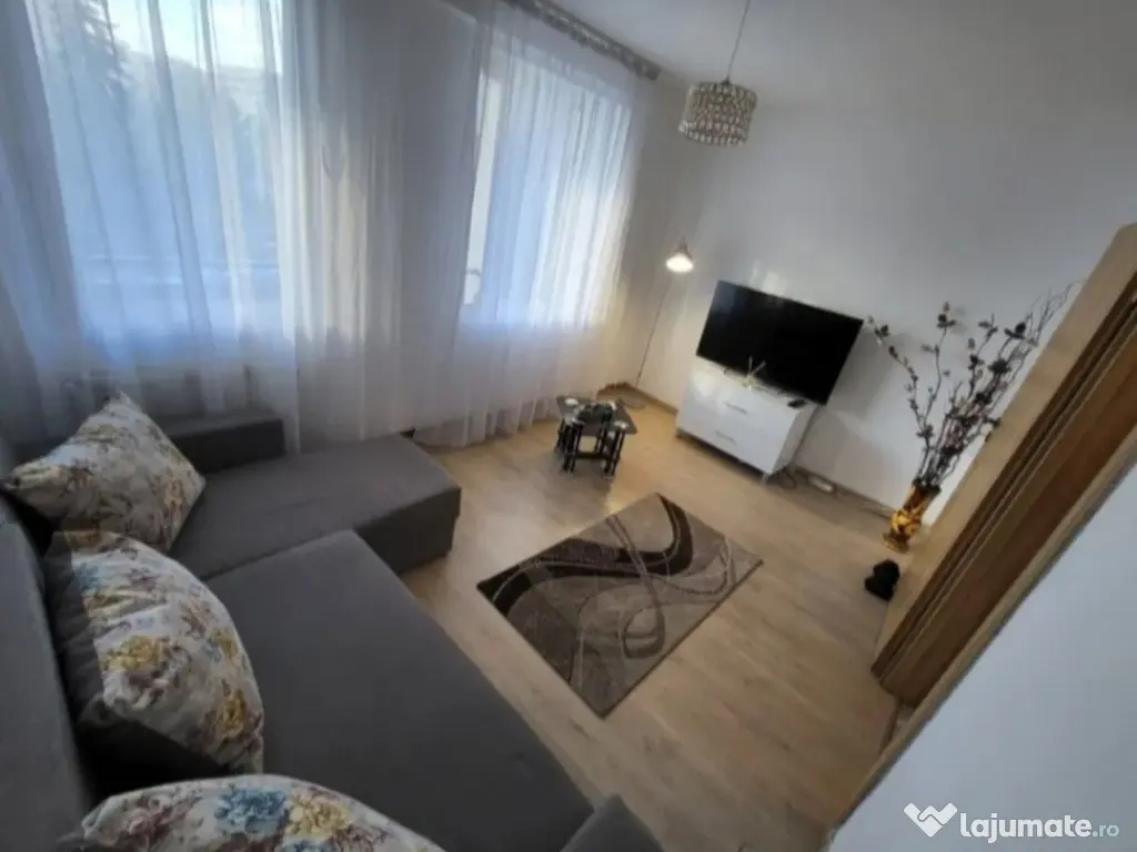 ULTRACENTRAL 2 camere renovat mobilat utilat la 93000 euro 