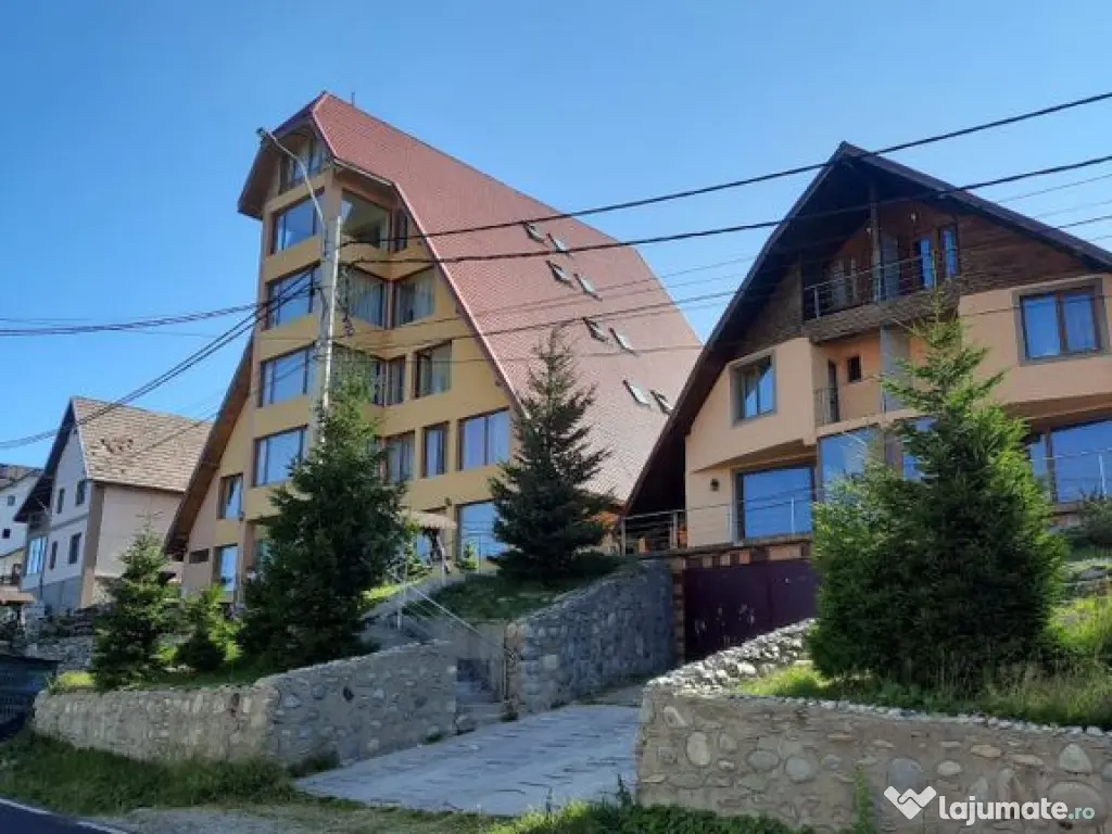 Ranca, Gorj: Pensiune: 24 camere, 30 locuri de parcare.