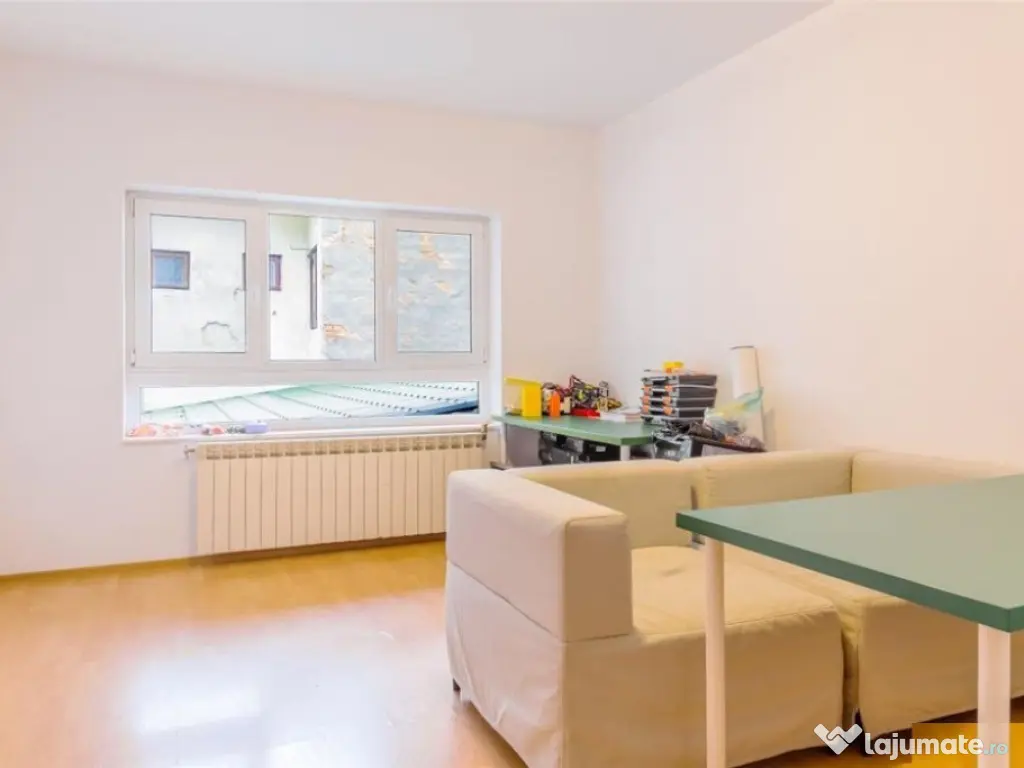 Zona Titulescu - Banu Manta vila 12 camere 