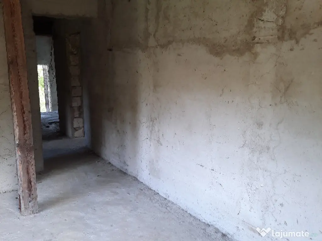 Conac situat in Breaza cu 2340 mp teren