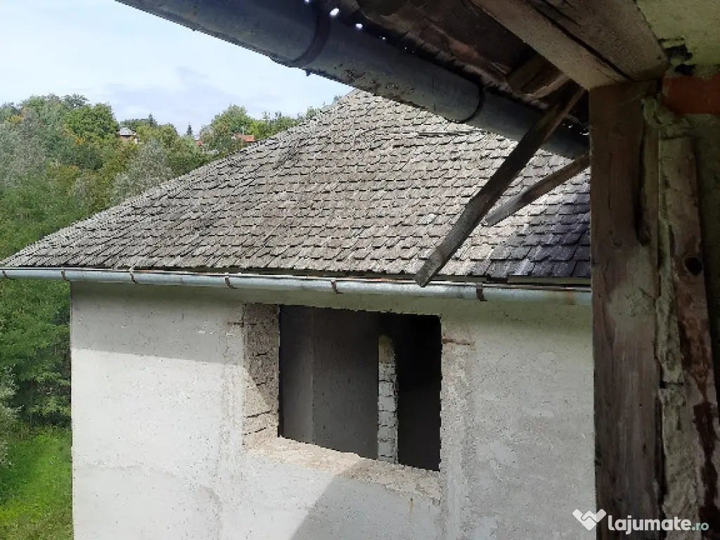 Conac situat in Breaza cu 2340 mp teren