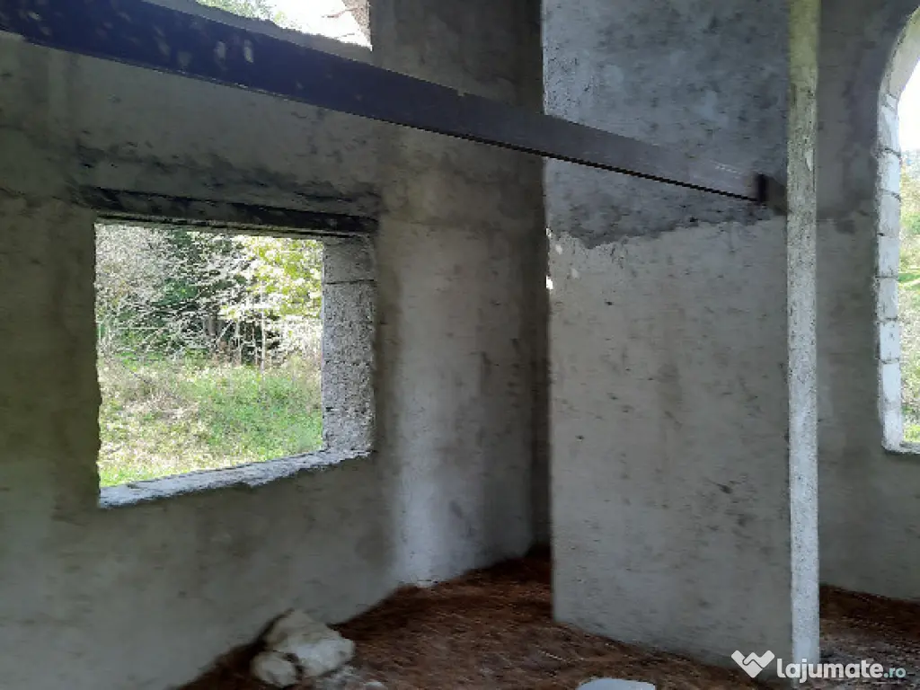 Conac situat in Breaza cu 2340 mp teren