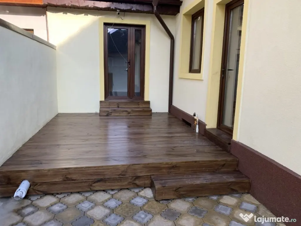 Vatra Luminoasa, Casa 5 camere.